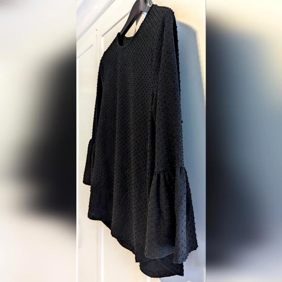 W5 Black Bell Sleeve Top Size L - Picture 3 of 3